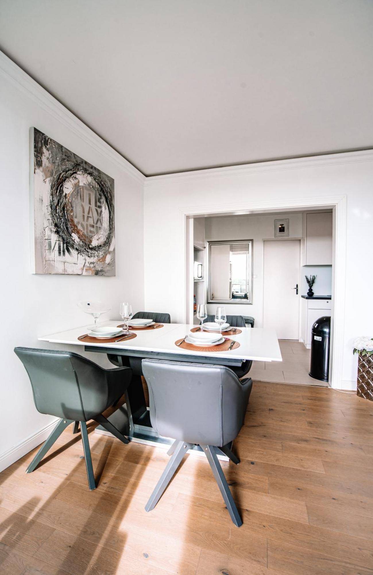 Apartment Am Neuen Teich -Balkon- 4 Personen -Waschmaschine ولفسبورج المظهر الخارجي الصورة