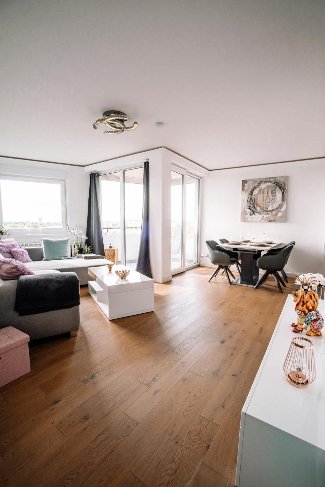 Apartment Am Neuen Teich -Balkon- 4 Personen -Waschmaschine ولفسبورج المظهر الخارجي الصورة